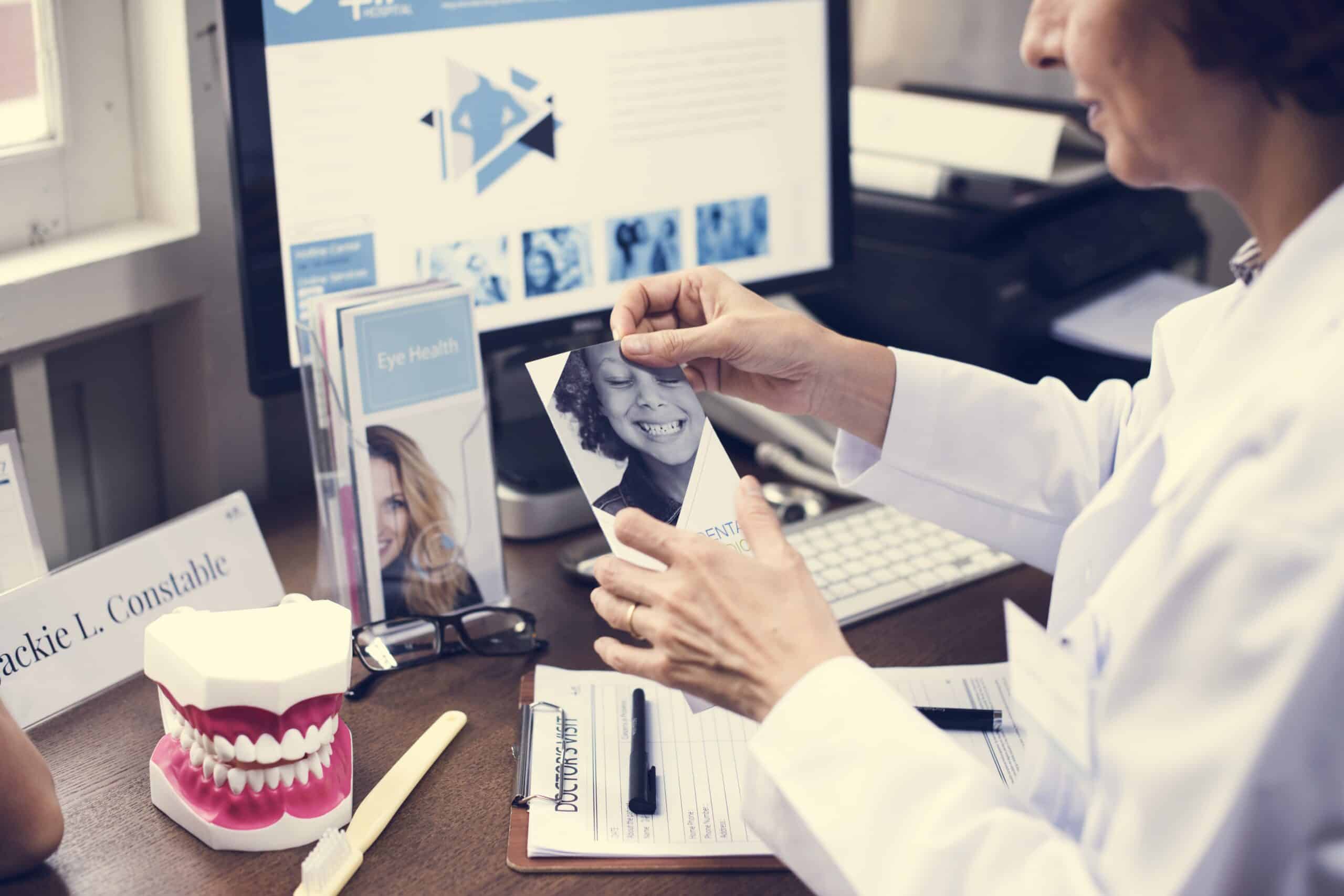 What Are the Benefits of Digital Marketing for Dental Practice? blog image